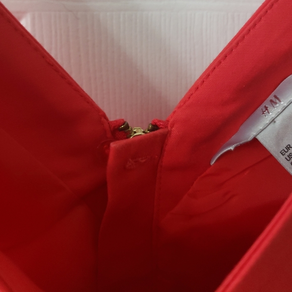 H&M Vibrant Red Zip Up Peplum Mini Dress - Picture 4 of 5